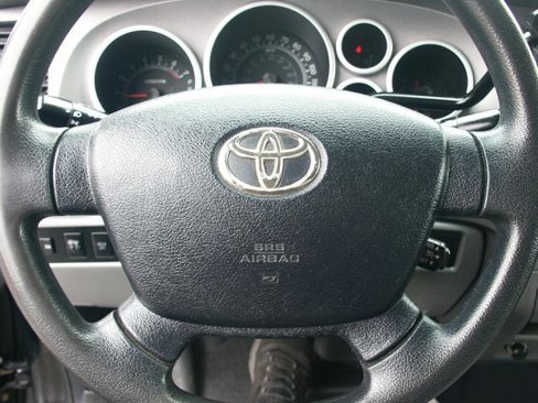 Used 2010 Toyota Tundra 4x4 Double Cab w/ Tow Pkg image 10