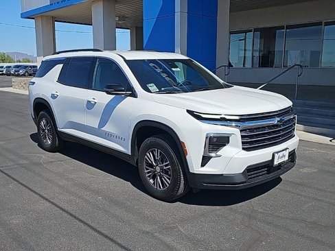 New 2026 Chevrolet Traverse LT image 1