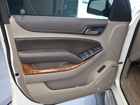 Used 2015 Chevrolet Suburban LTZ image 12