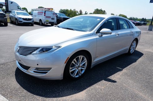 Used 2016 Lincoln MKZ AWD image 3