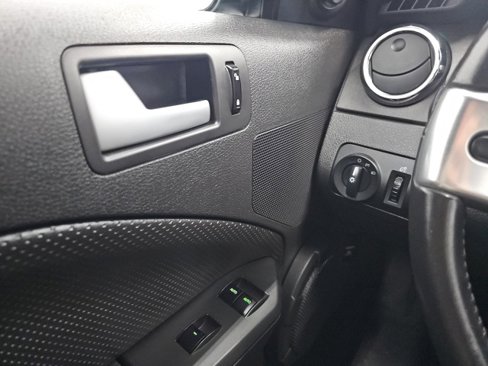 Used 2007 Ford Mustang Premium image 28