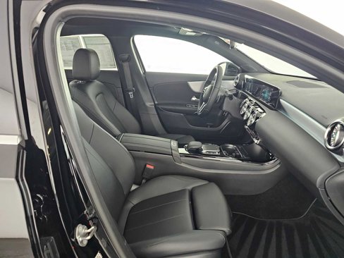 Used 2021 Mercedes-Benz A 220 image 10