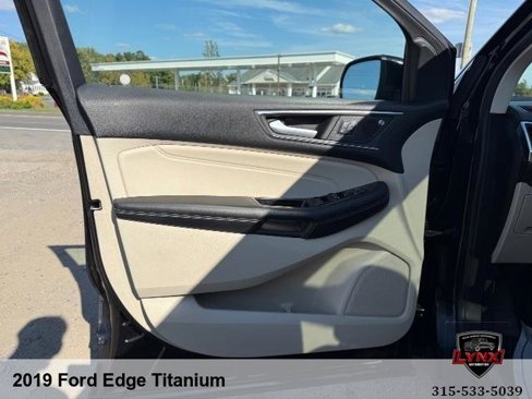 Used 2019 Ford Edge Titanium w/ Equipment Group 301A image 32
