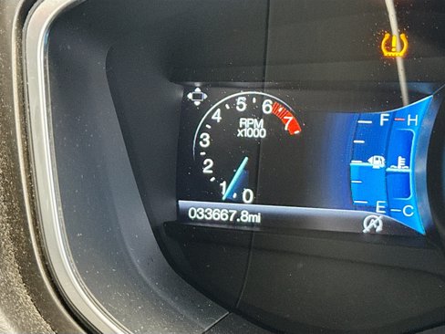 Used 2017 Ford Fusion SE w/ Fusion SE Technology Package image 8