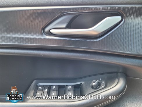 Used 2023 Jeep Grand Cherokee L Laredo image 23