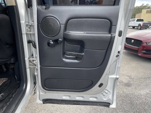 Used 2003 Dodge Ram 2500 Truck SLT image 33