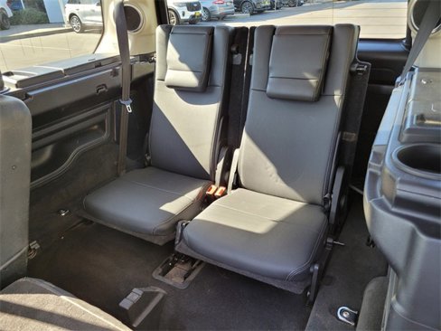 Used 2016 Land Rover LR4 HSE image 13