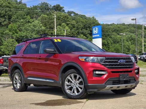 Used 2020 Ford Explorer XLT w/ Equipment Group 202A image 2