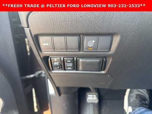 Used 2018 Nissan Armada SL w/ Premium Package image 18