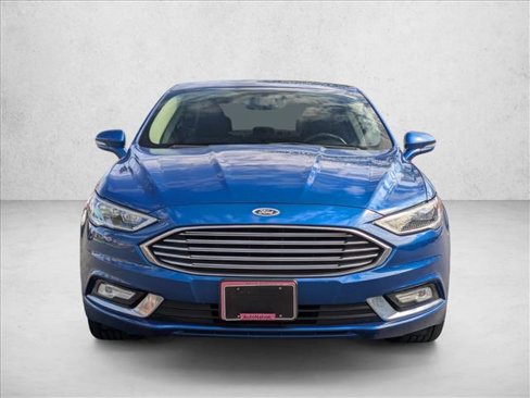 Used 2017 Ford Fusion Energi SE image 2