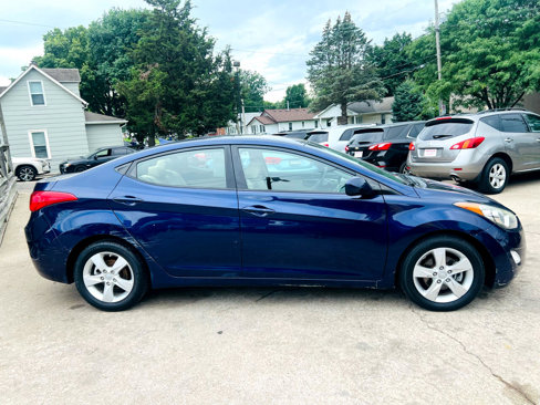 Used 2013 Hyundai Elantra GLS w/ Preferred Pkg image 2