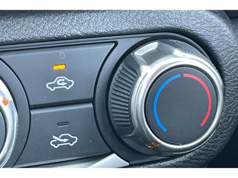 Used 2023 Nissan Kicks S image 28