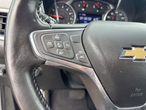 Used 2020 Chevrolet Equinox LT w/ Driver Convenience Package image 18