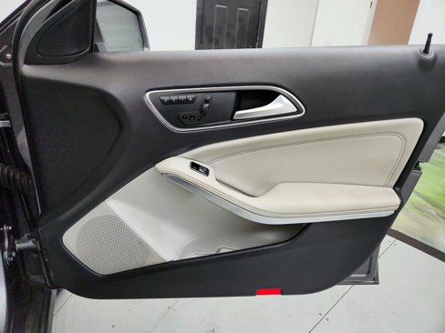 Used 2017 Mercedes-Benz GLA 250 image 28