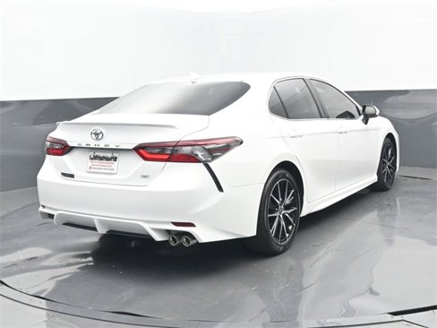 Used 2023 Toyota Camry SE image 20