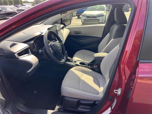 Used 2022 Toyota Corolla LE image 16