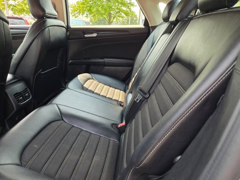 Used 2018 Ford Fusion SE w/ Equipment Group 201A image 14