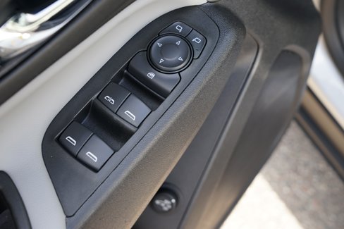 Used 2021 Chevrolet Equinox LT image 16