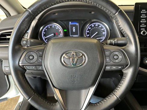 Used 2021 Toyota Camry SE w/ Convenience Package image 24