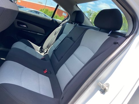 Used 2014 Chevrolet Cruze LS image 15