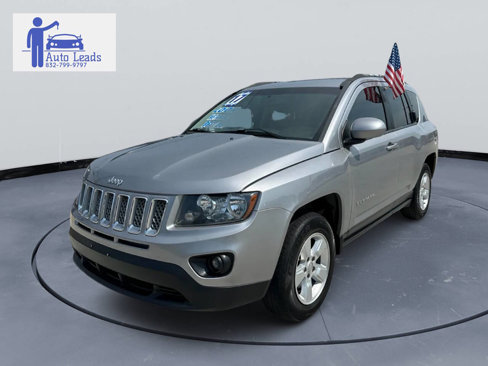 Used 2017 Jeep Compass Latitude image 3