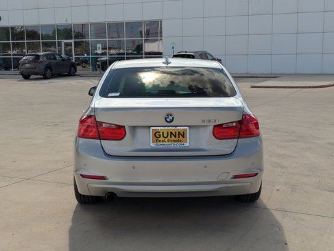Used 2015 BMW 320i Sedan image 4