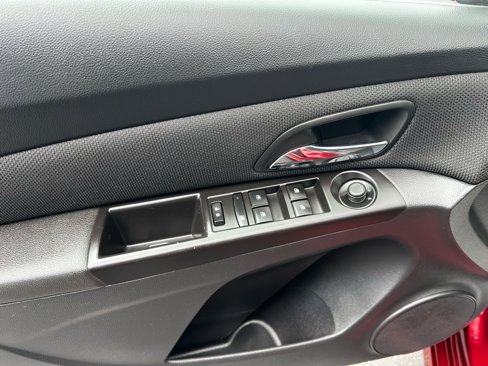 Used 2016 Chevrolet Cruze LT w/ RS Package image 10