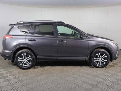 Used 2017 Toyota RAV4 LE image 12