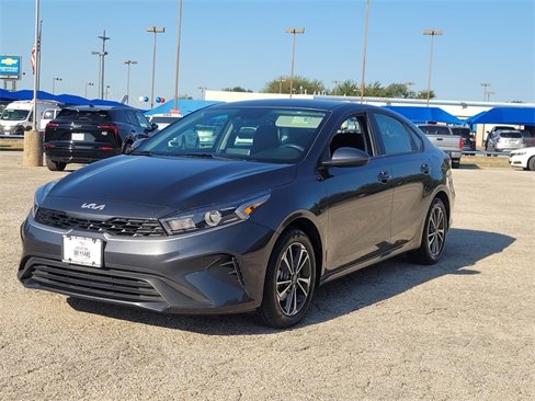 Used 2024 Kia Forte LXS image 1
