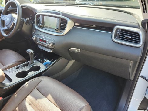 Used 2019 Kia Sorento SX image 18