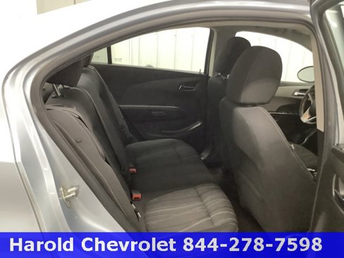 Used 2017 Chevrolet Sonic LT image 7