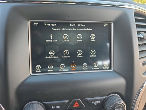 Used 2019 Jeep Grand Cherokee Laredo image 20