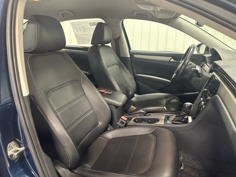 Used 2020 Volkswagen Passat 2.0T SE image 12