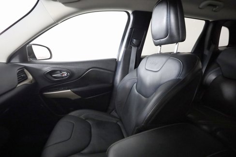 Used 2018 Jeep Cherokee Limited w/ Technology Group image 39
