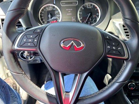 Used 2018 INFINITI QX30 AWD image 8