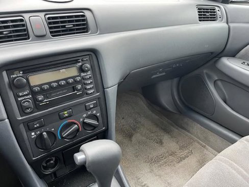Used 2001 Toyota Camry CE image 6