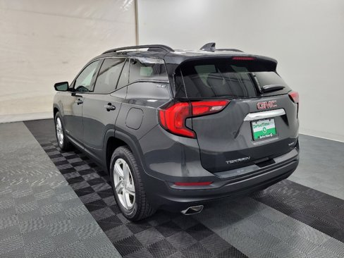 Used 2018 GMC Terrain SLE w/ Driver Convenience Package image 5