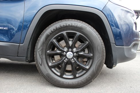 Used 2018 Jeep Cherokee Latitude image 39