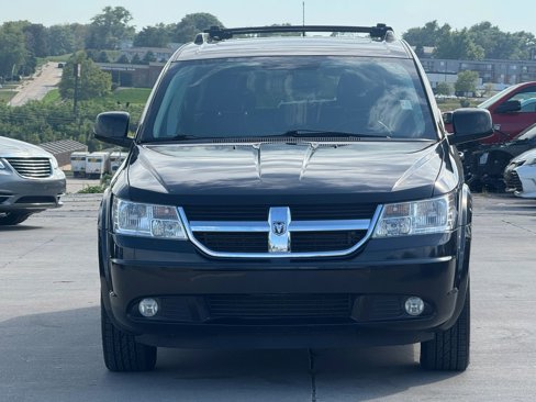 Used 2010 Dodge Journey SXT w/ Flexible Seating Group image 3