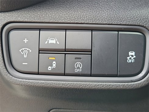 Certified 2022 Kia Soul LX w/ Technology Package image 20