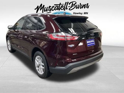 Used 2024 Ford Edge SEL w/ Convenience Package image 3