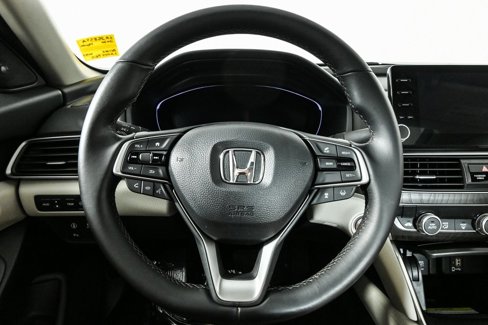 Used 2020 Honda Accord Touring image 9