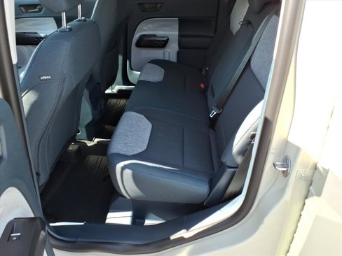 New 2025 Ford Maverick XLT image 31