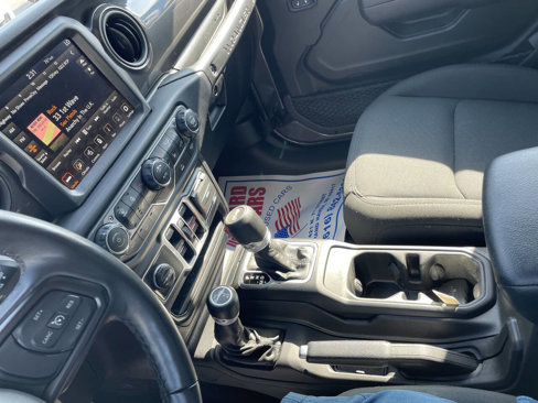 Used 2022 Jeep Wrangler Unlimited Sport image 25