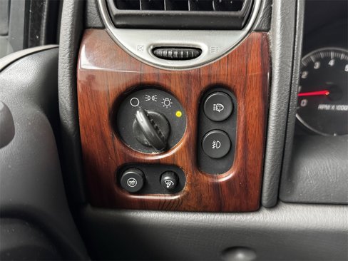 Used 2002 GMC Envoy SLT image 19