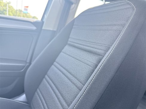 Used 2024 Volkswagen Tiguan S image 39