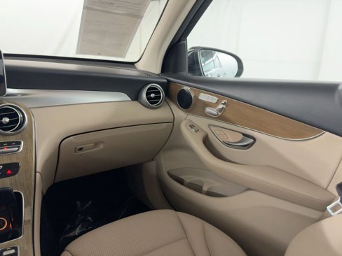 Used 2019 Mercedes-Benz GLC 300 image 29