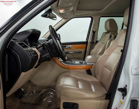 Used 2011 Land Rover Range Rover Sport HSE image 9