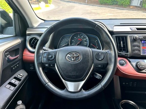 Used 2013 Toyota RAV4 Limited image 18