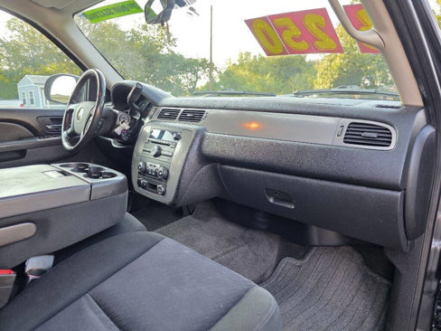 Used 2010 Chevrolet Tahoe LS image 38